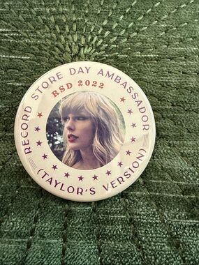Taylor Swift 2022 RSD Record Store Day Ambassador Pin Taylor’s Version